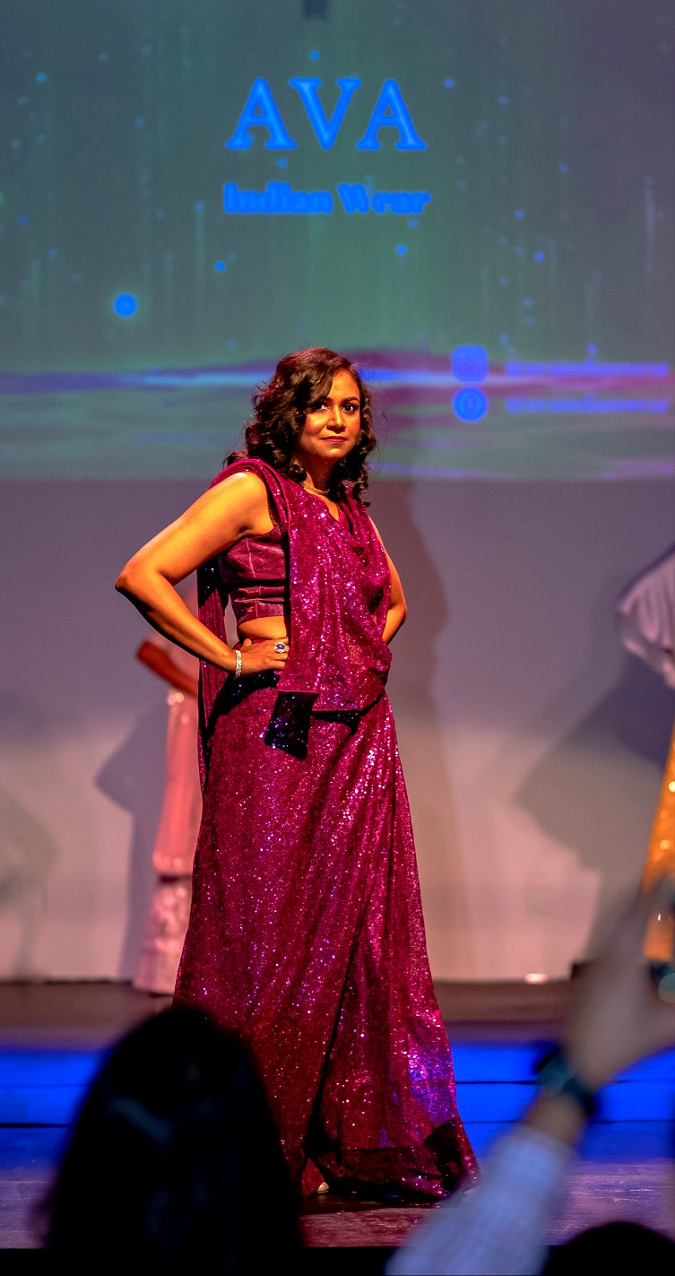 Wine Sequins Saree with Blouse Piece