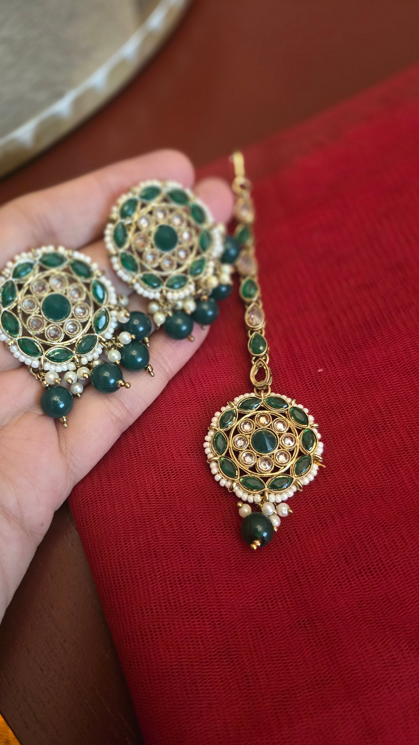 Green stud Earrings with Mangtikka