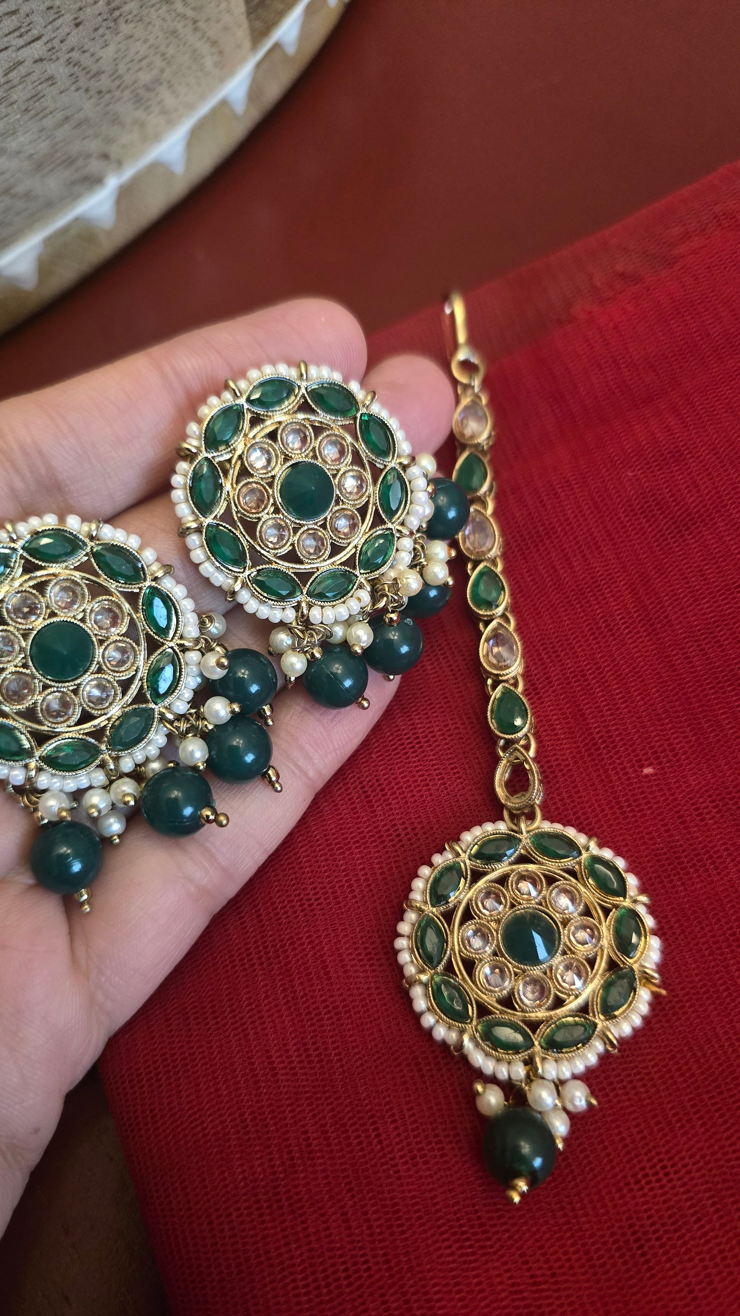 Green stud Earrings with Mangtikka