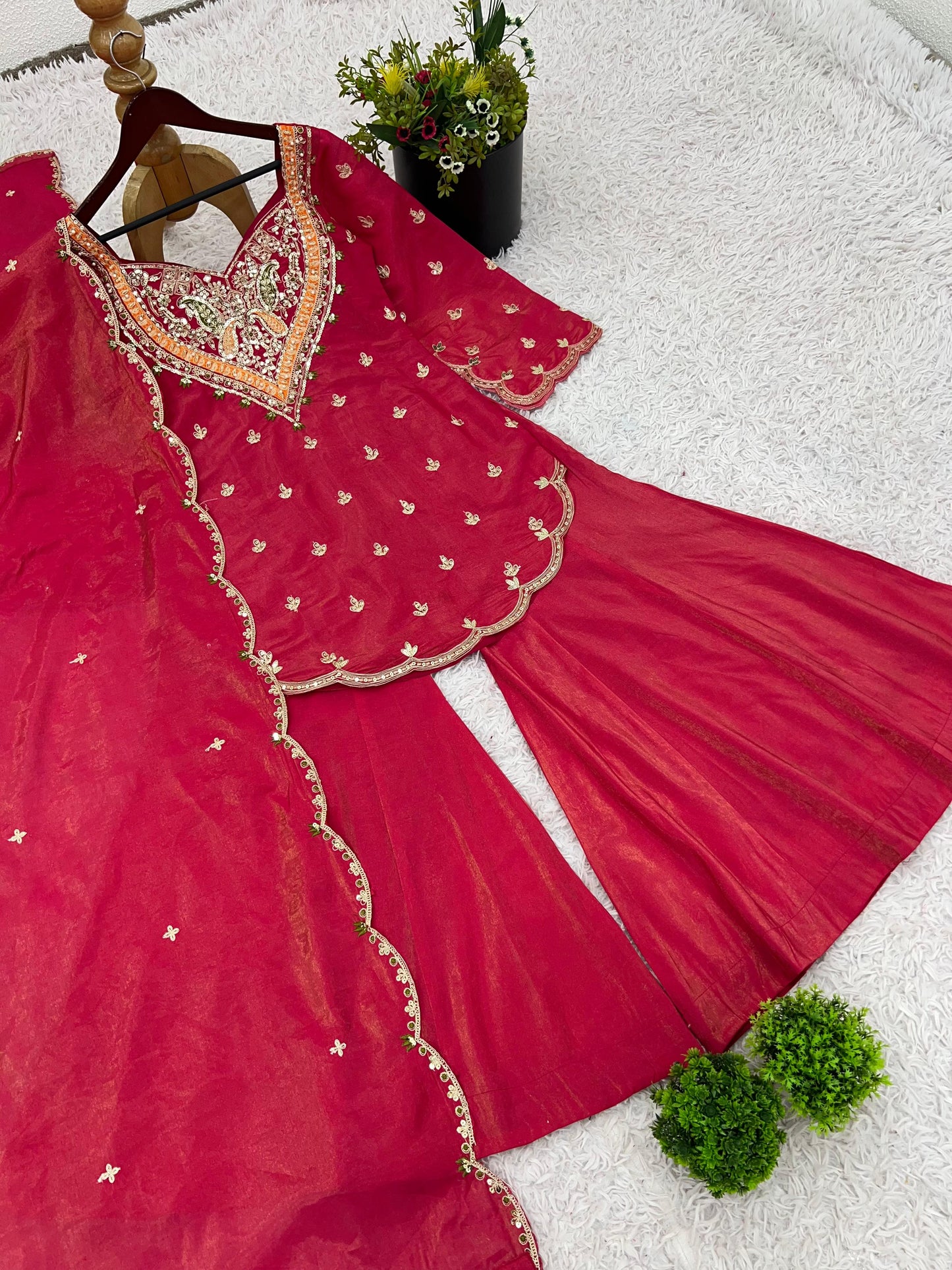 Elegant Simar Silk Set with Embroidery Work