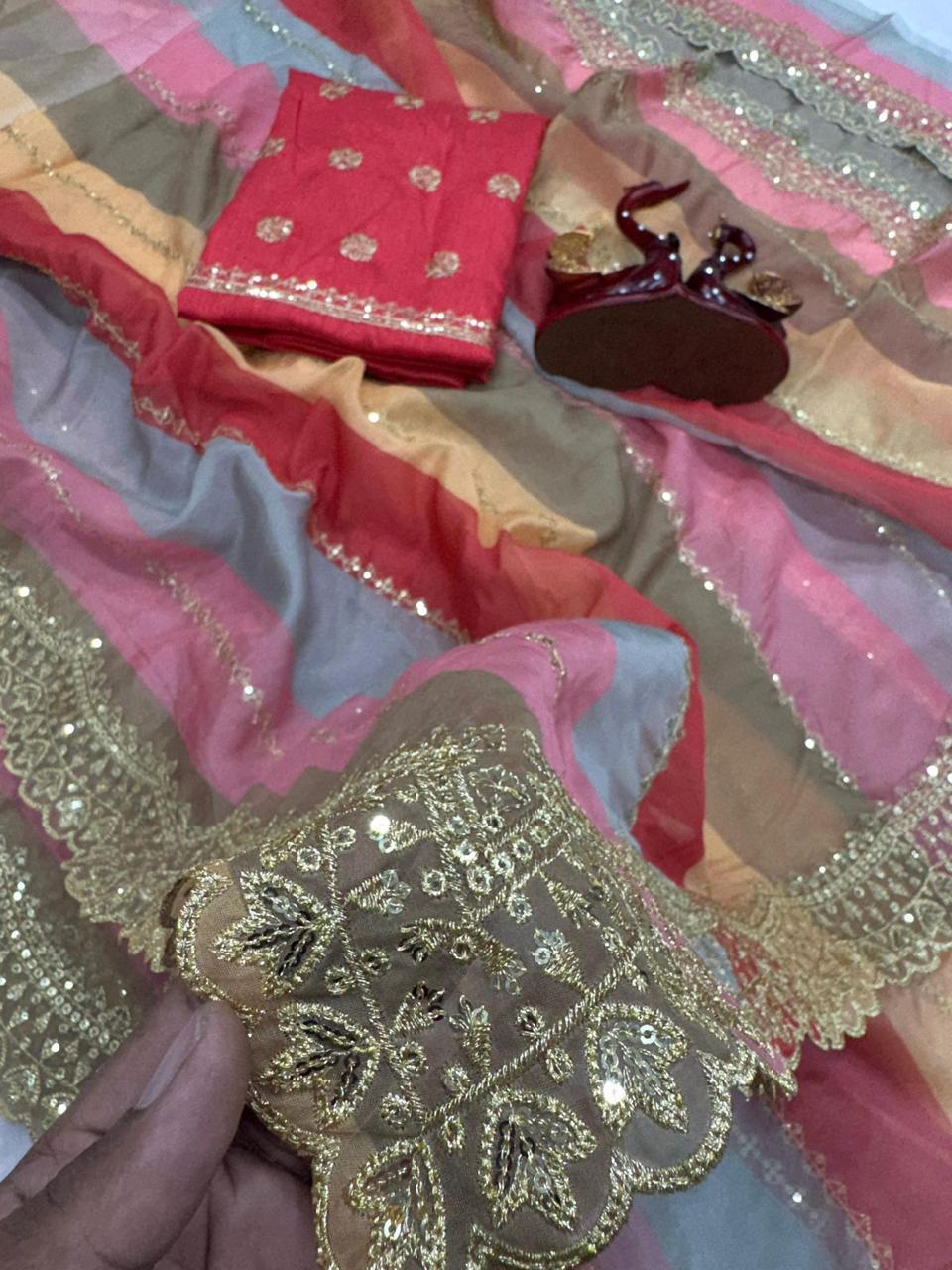 Multicolor Goldy Silk Saree with elegant print