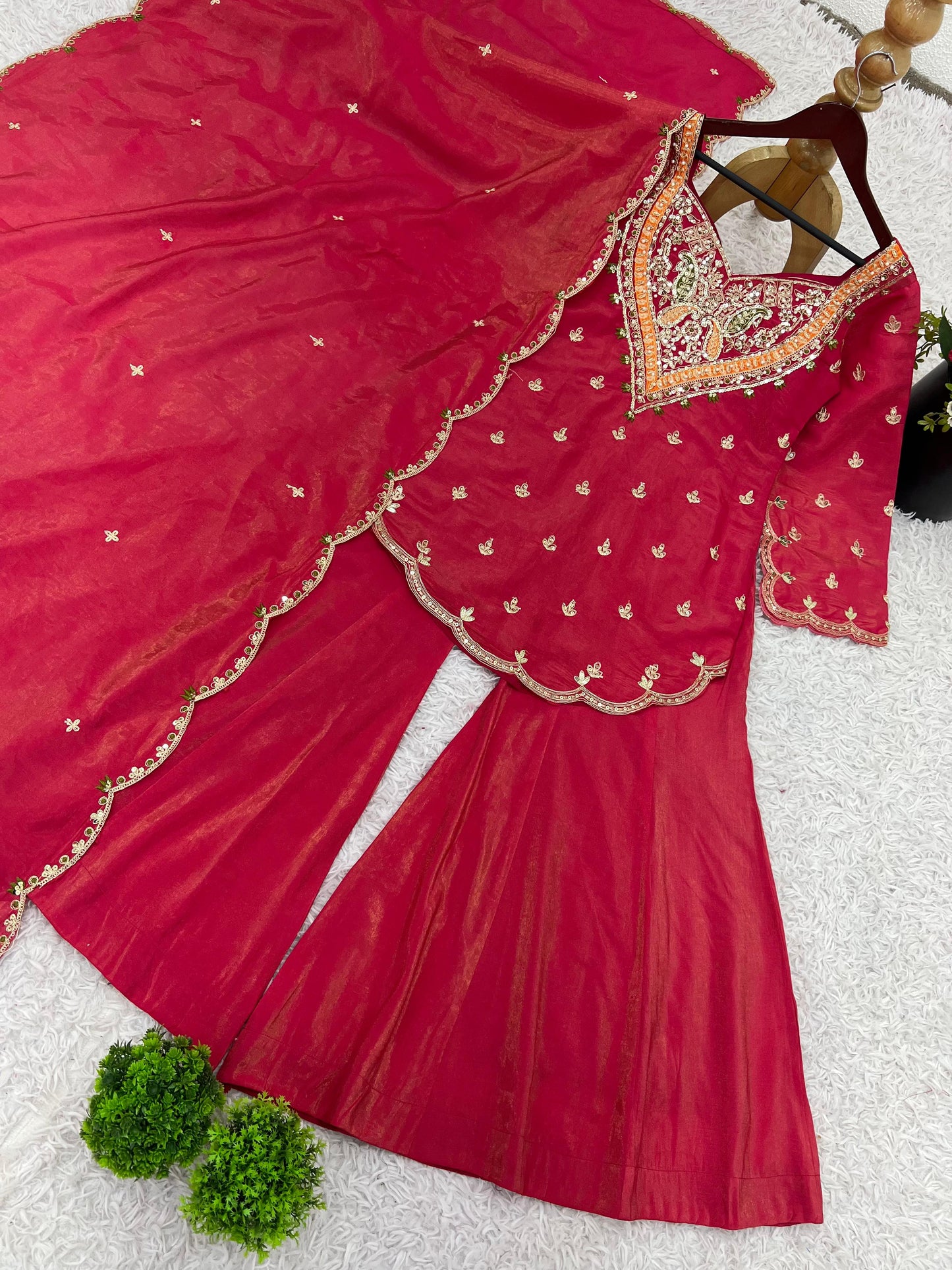 Elegant Simar Silk Set with Embroidery Work