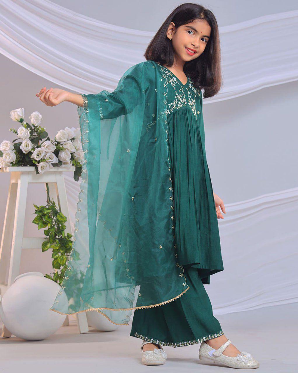 Girls Kurta Set crafted in viscose fabric with elegant heavy embroidery sequin work