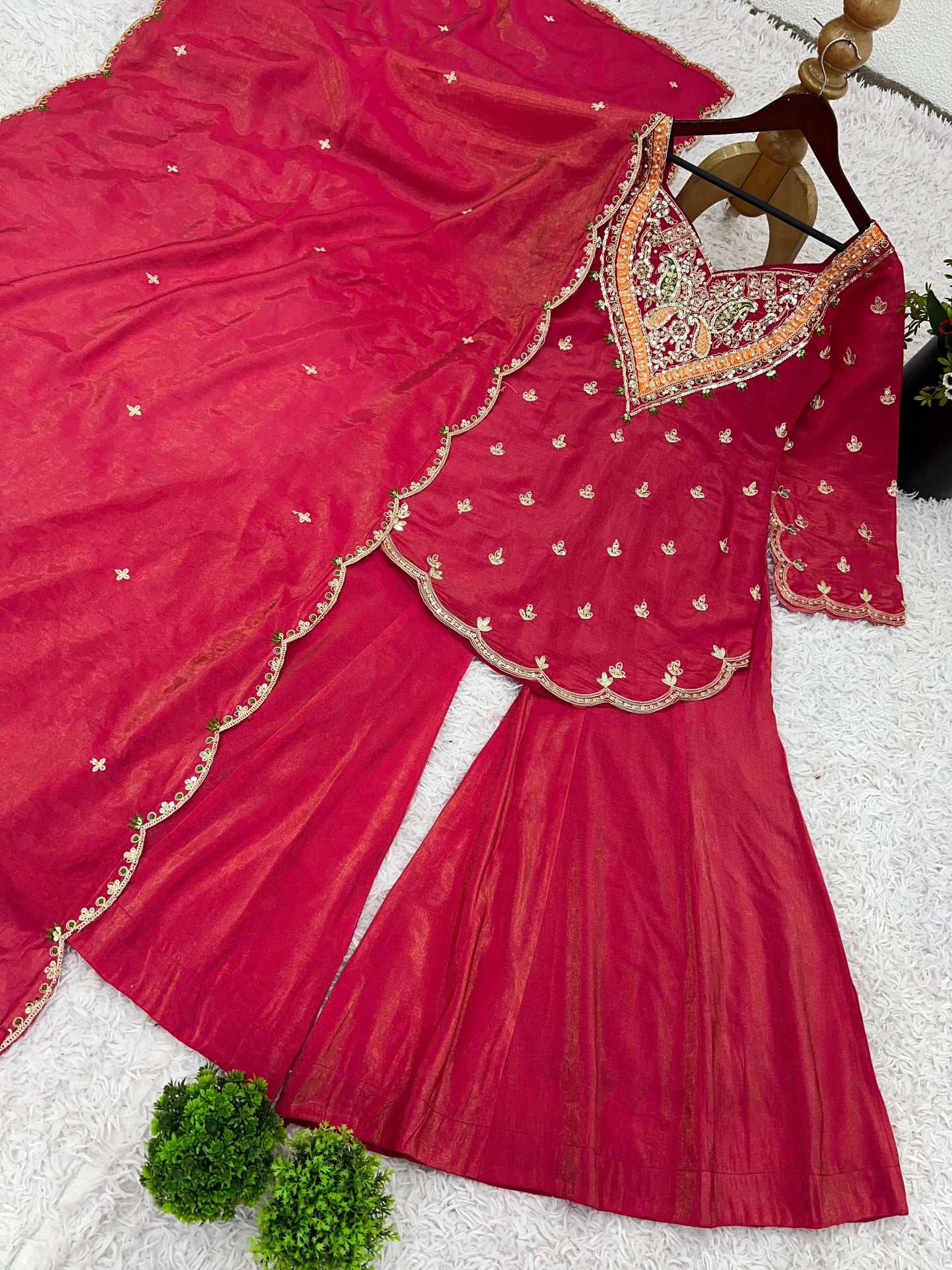 Elegant Simar Silk Set with Embroidery Work